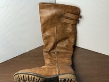 Women s brown leather boots Size 7 20 inches long Low heel Look fantastic