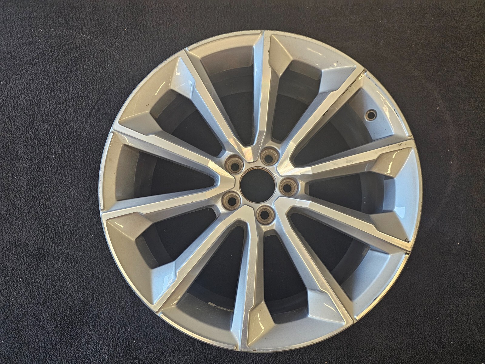 19-22 Volvo S60 V60 Silver 19x8 10 Spoke Wheel 32207154 | eBay