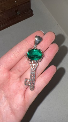 Lot of 5 Vintage Pendants—Mixed Styles—Good Condition—Jewelry Craft - Picture 6 of 7