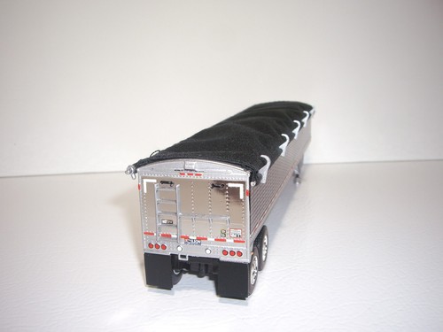 DCP FIRST GEAR 1/64 BLACK&RED FORD LTL 9000 60" FT SLEEPER&WILSON GRAIN TRAILER - Picture 8 of 11