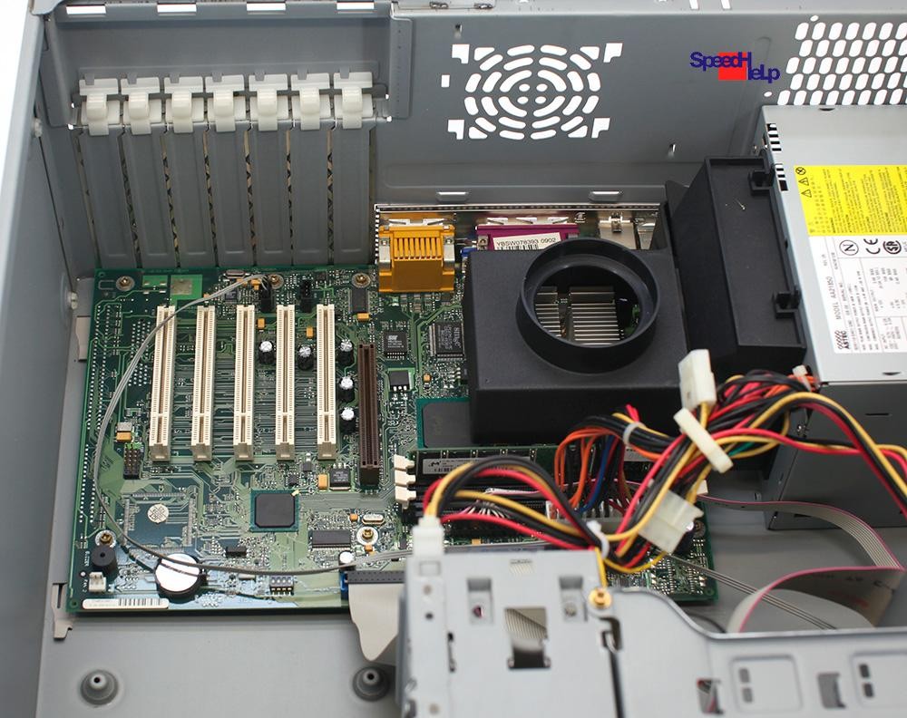 PC Computer Fujitsu Siemens Scenic L I815E D1218 Pentium 3 III