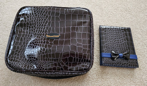 new Senegence LipSense makeup case bag with zippered compartments and mirror