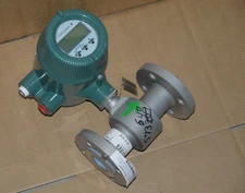 Yokogawa AXF040C-E2AL1L-BA11-21B/FF1/SCT Two-wire Magnetic Flowmeter New