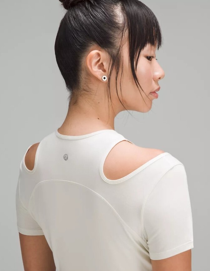 Lululemon Shoulder Cut-Out Yoga T-Shirt Size 2 Bone Off