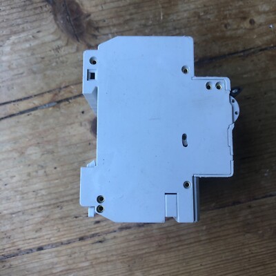 Disjoncteur Module Proteus 16A Type 3 - Triphasé, 3 Pôles - Référence 3916/3 - Occasion Fonctionnelle