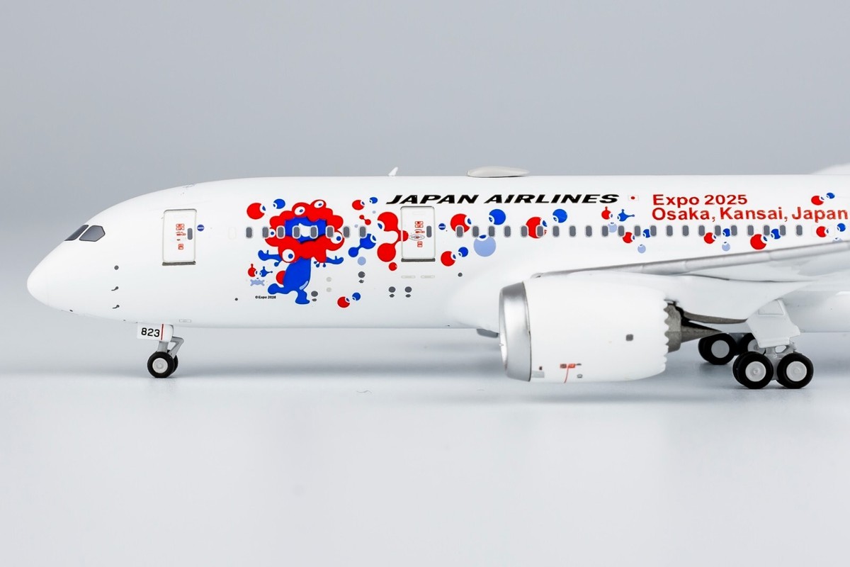 Japan Airlines (JAL) 787-8 Dreamliner JA823J (Expo 2025 Japan Airlines (JAL) 787-8 Dreamliner JA823J (Expo 2025