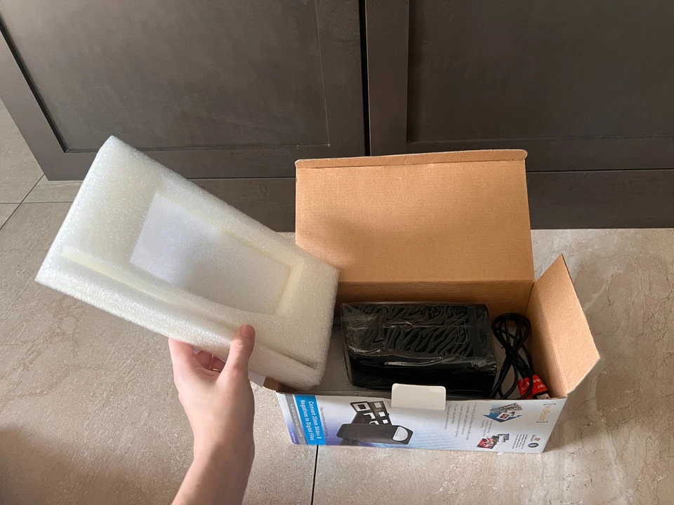 VuPoint FS C1-VP 35mm Slide & Film negatives to digital files scanner - Image 2 of 4