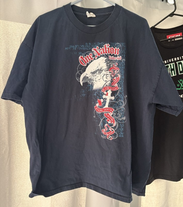 One Nation Under God Men’s 2XL T-shirt Used