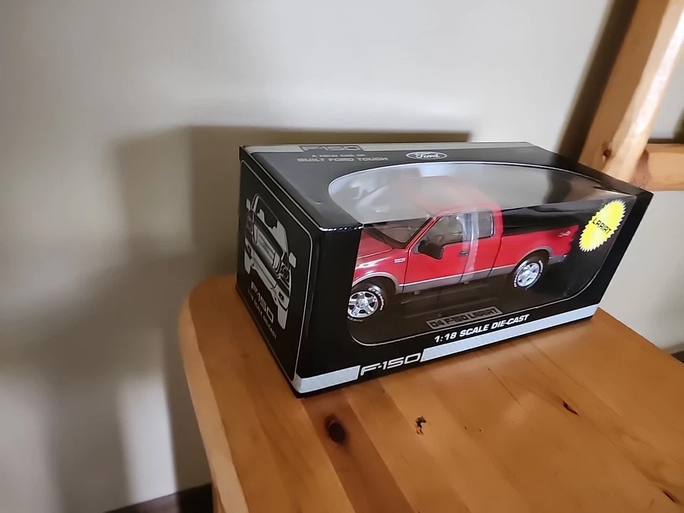 Ford F150 Lariat Red Pickup Truck 04 Model 1:18 by Beanstalk Diecast - Image 3 of 4