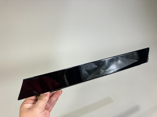 06-2011 mercedes w251 r350 r500 r320 rear left back window trim molding black - Picture 2 of 11