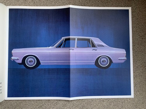 Ford Zodiac Sales Brochure 1964 UK Market - Picture 4 of 16