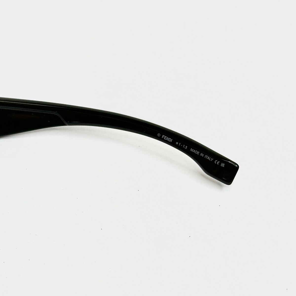 FENDI SPORT Baguette 40088 Black Yellow Wrap Lanyard Mask FENDI SPORT Baguette 40088 Black Yellow Wrap Lanyard Mask