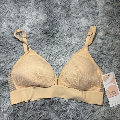 NWT Lively Lightly Lined Wireless All Day Comfort Nude Lace Bra in Size Large
