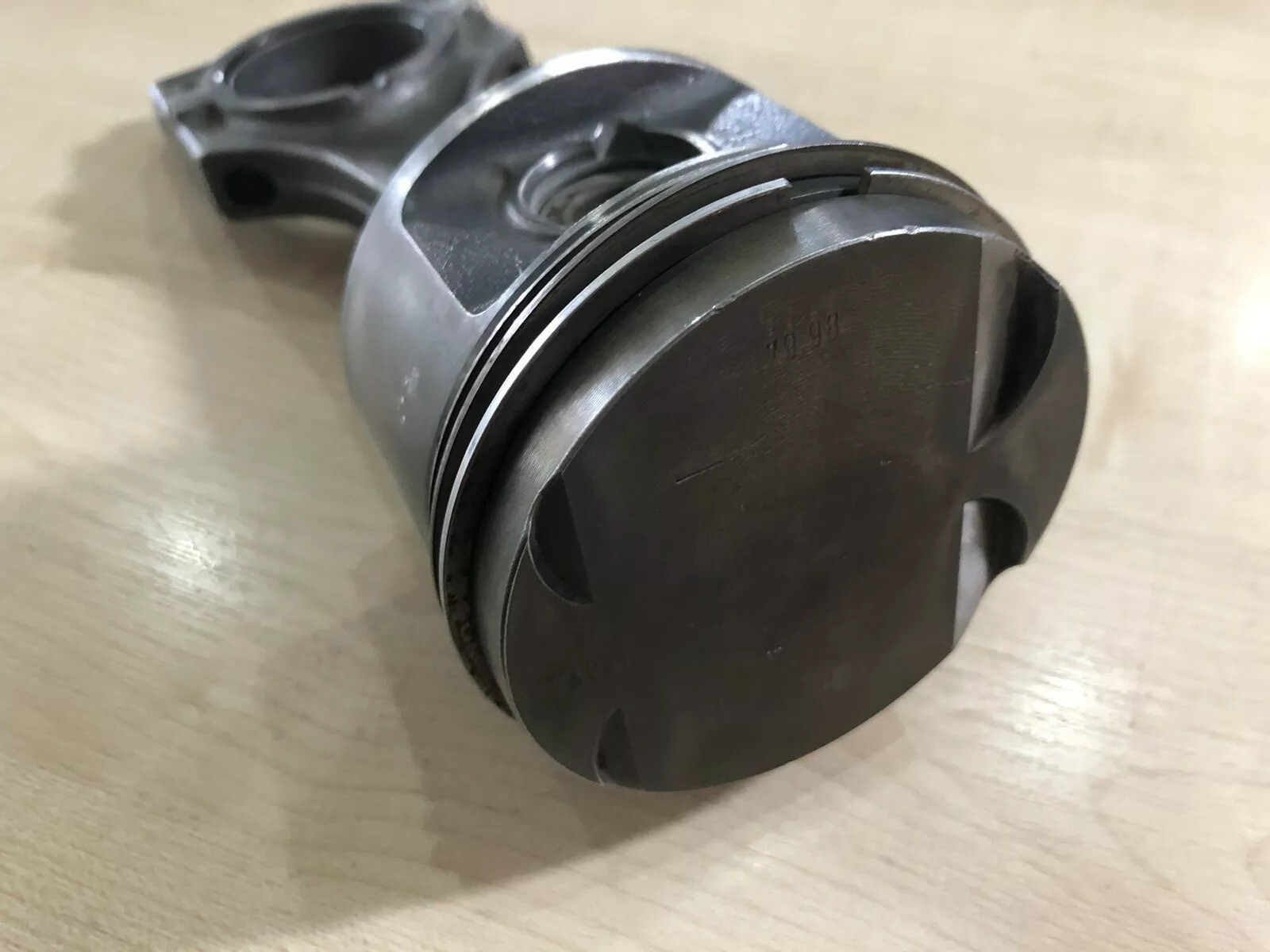 11241730420 Connecting Rod + 11251722503 Piston BMW E34 E36 , M50