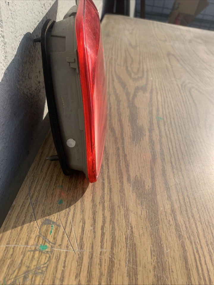 Nissan Sentra 2015-2019 LÁMPARA TRASERA INTERIOR DERECHA LENTE OEM Foto 2 de 4