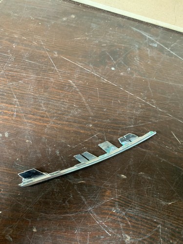 VW Passat 3G Chromleiste Zierleiste vorne Stoßstange 3G0853763 original