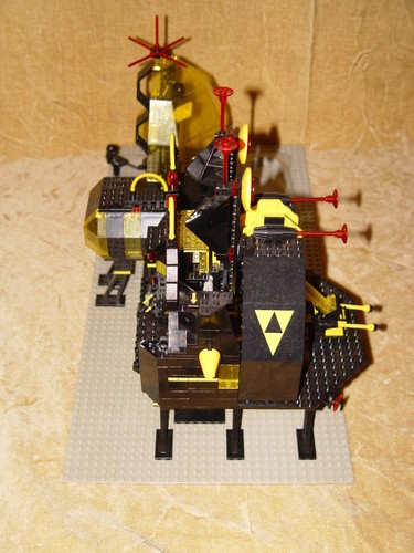 LEGO Sets: Space: Blacktron I: 6987-1 Message Intercept Base (1988) 100% w/INST - Picture 2 of 12