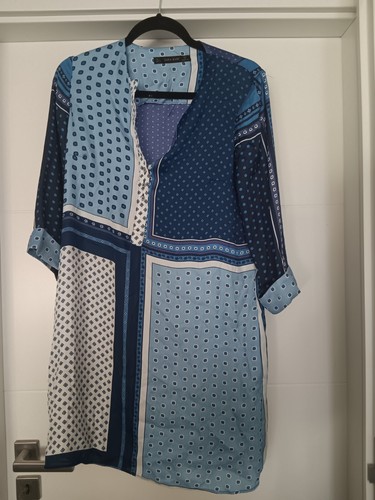 Zara Kleid Gr.S gemustert blau
