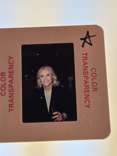 SUSAN FLANNERY SCHAUSPIELERIN FARB TRANSPARENT VINTAGE 35MM FOTO FILM DIA - Bild 7 von 7