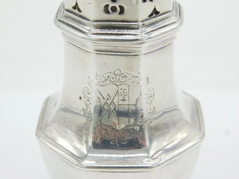 Lanzador de plata antiguo Queen Anne Britannia 1705 Charles Adam Foto 4 de 4