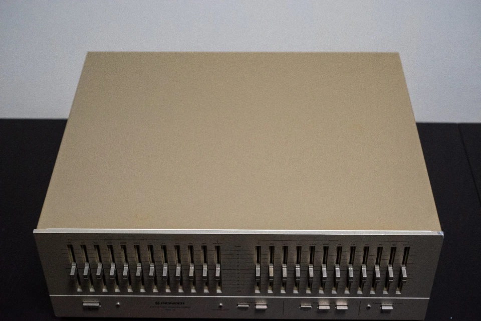 Pioneer SG-9 12-Bande Stereo Graphic Equalizer - Immagine 2 di 4