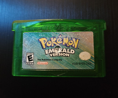 Nintendo Pokémon Emerald Version Game Boy Advance AUTHENTIC Fast Shipping 