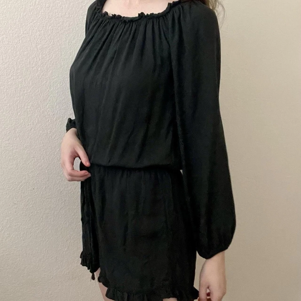 Romper Feminino Brandy Melville, Preto, Manga Longa, Fora do Ombro - Tamanho Único - Imagem 3 de 4