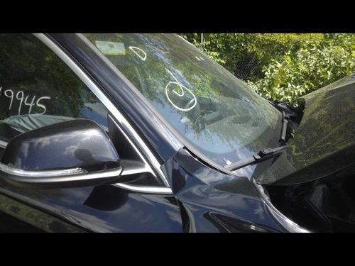 Passenger Side View Mirror With High Gloss Base Fits 17-22 BMW X1 3578644