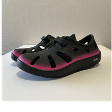OOFOS Black Pink Slip-On Low Top Breathable Rubber Hook Loop Sneakers