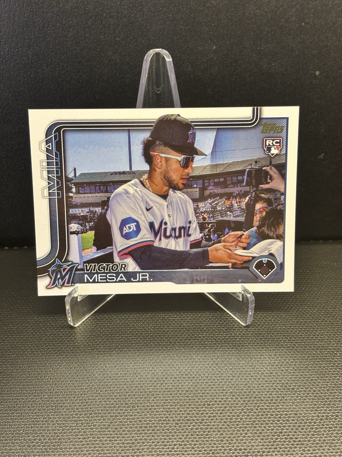 Victor Mesa Jr RC Golden Mirror Image Variation 2025 Topps Update Marlins #US220