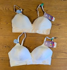 NWT 2 Hanes Ultimate Size Large Wireless Bras Beige/White