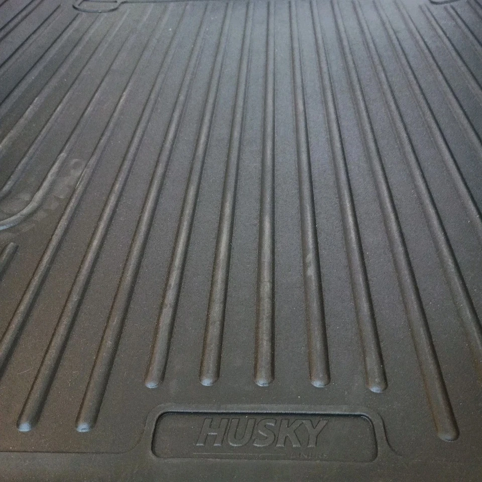 Alfombrilla de carga Husky Liner WeatherBeater para Honda CR-V 2017-2022 negra Ultimate Fit Foto 2 de 2
