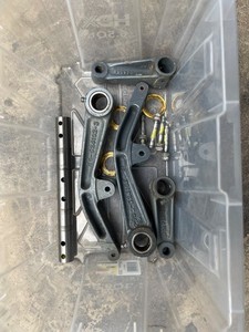 35-524105, 35-524102-3, 35-524102-2 Beechcraft Differential Control Arm Assembly