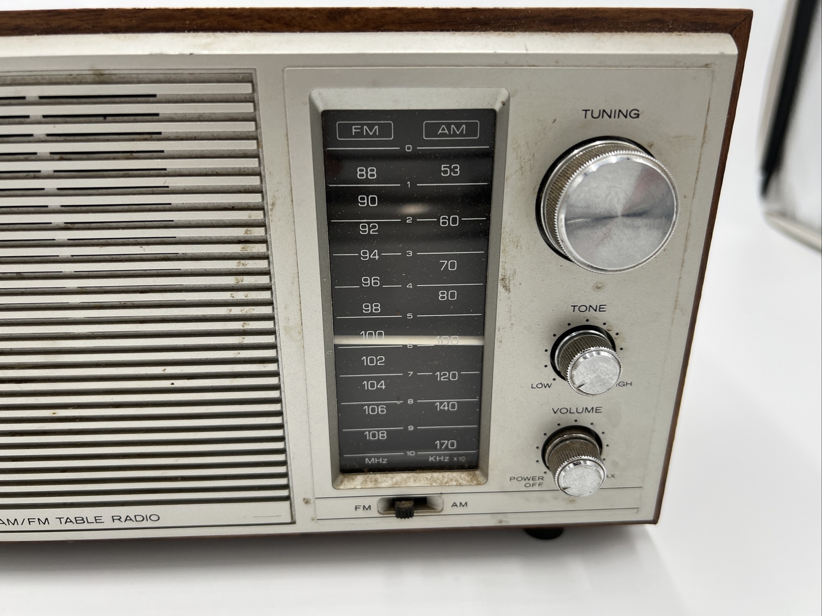 Vintage Radio Shack Realistic MTA-15 AM/FM Table Top Radio Model # 12 ...