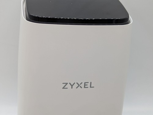 LIRE DESCRIPTION Routeur SIM Zyxel Nebula FWA510 Mobile WiFi 6 5G AX3600 - Photo 5/16
