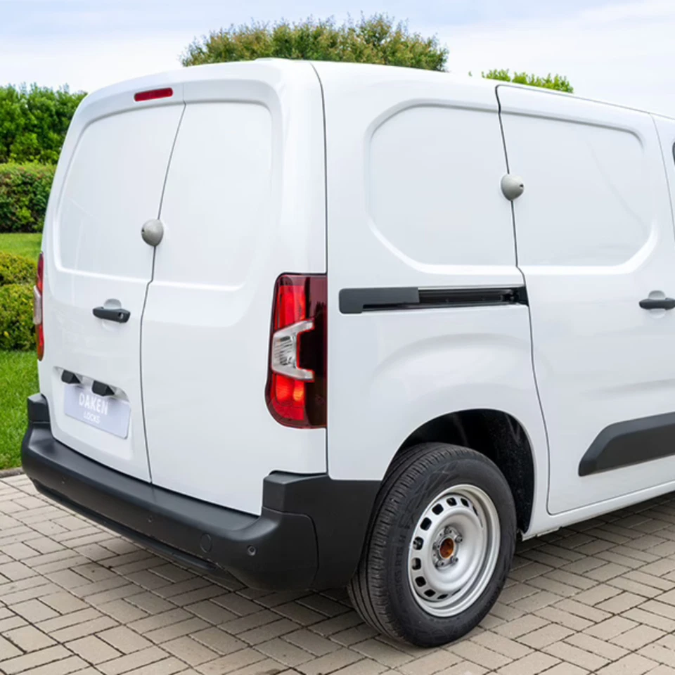 Daken Saturn GO Sicherheitsschloss – 2er-Set Diebstahlsicherung für Transporter - Bild 2 von 4