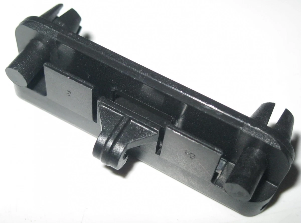 BMW E30 Front Bumper Spoiler Trim Clip Bracket 1945568 51711945568 