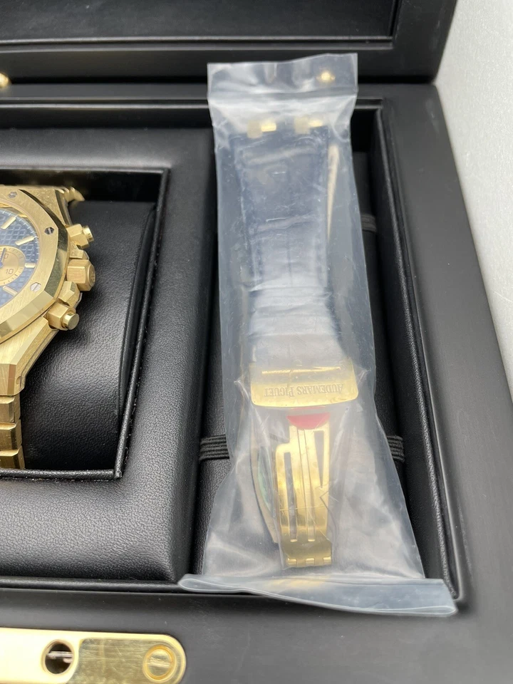 audemars piguet royal oak 18k YG 41mm Blue Dial complete set Watch 26331BA - Image 2 of 4