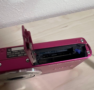 SONY Cyber-shot DSC-W320 Pink Digital Camera 14.1 MP 3.0x Japanese