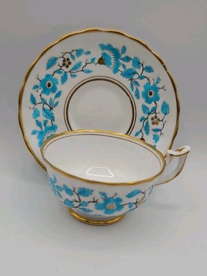 Vtg Royal Chelsea English Bone China Gold Leaf Tea Cup & Saucer 663A
