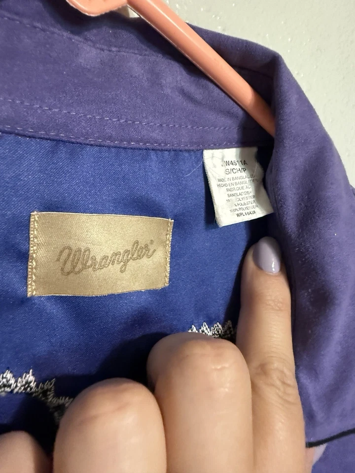 Camisa a Presión Wrangler Perla Para Mujer Pequeña Sonrisa Bolsillos Gamuza Vaquera Occidental Foto 2 de 4