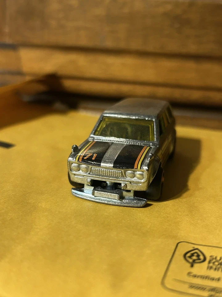 Hot Wheels ZAMAC 71 Datsun Bluebird 510 Wagon Surf Patrol SIN GIRAR Base de Metal Foto 3 de 4