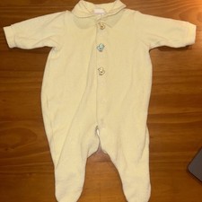 Vintage Carter  s light yellow microfiber long sleeve bodysuit. Size 0-3 months