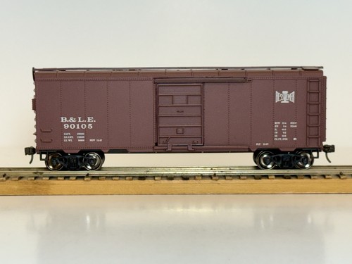 Coche de carga HO, Bessemer & Lake Erie, marrón 40’ techo redondo puerta única # B&LE-90105 | Zustand: Used