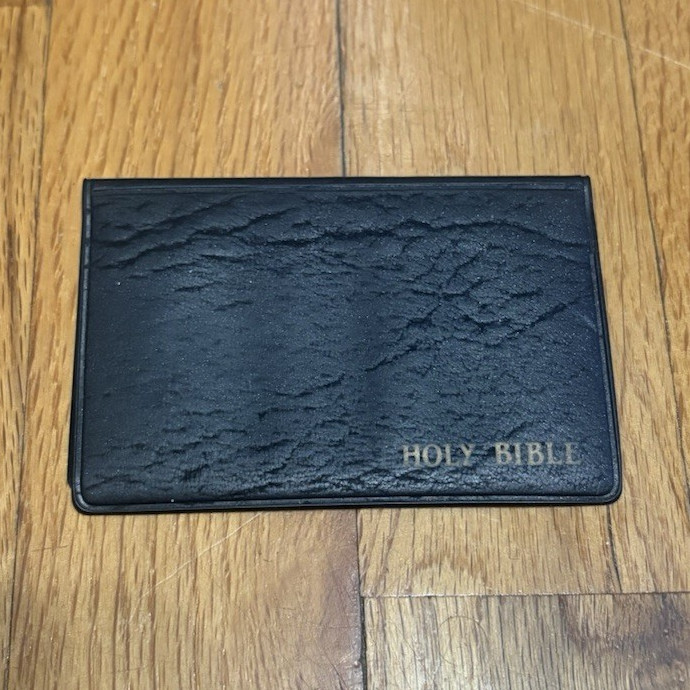 Collectible 1 of  1  Microprint Holy Bible New & Old testament 1,562 Page Print