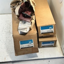 New Vintage Oem Gm 12515776 Seat Belt Assemblys 12515692 12515687 Maroon New Vintage Oem Gm 12515776 Seat Belt Assemblys 12515692 12515687 Maroon