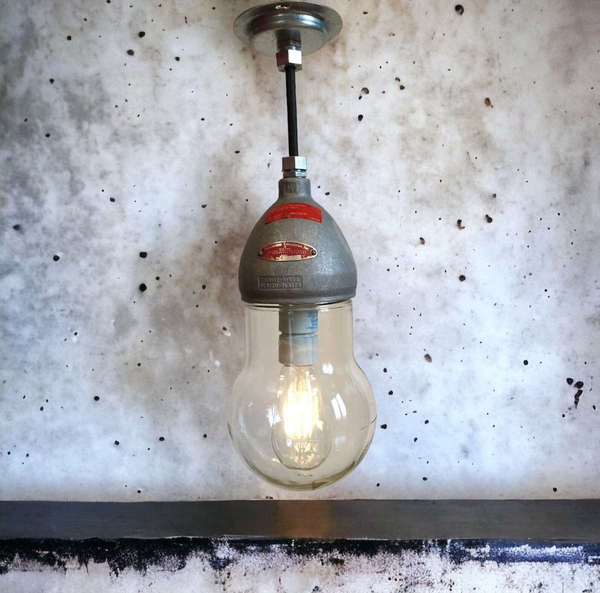 1) 40's Crouse Hinds VDB3 Globe Industrial Explosion Proof