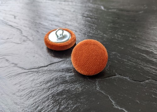 Rust orange velvet fabric covered buttons 14, 19, 23, 25 or 31mm in packs - Picture 3 of 16