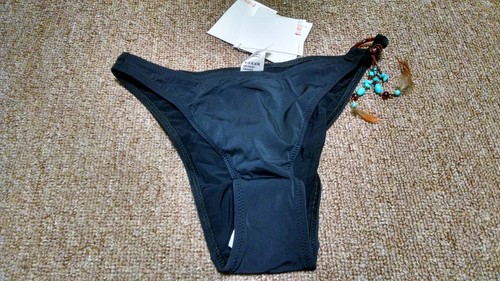 Parte inferior de bikini Freya 9371 Reino Unido mediano/EE. UU. mediano negro nuevo sin etiquetas - Imagen 2 de 3