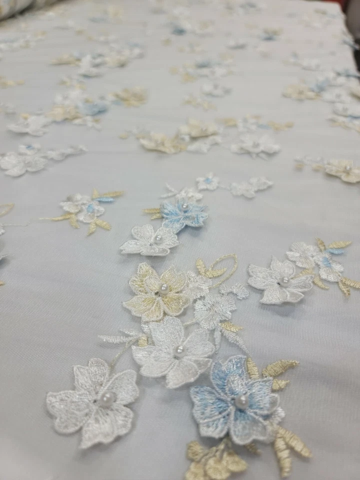 按码面料白色花边3d花卉米色和蓝色刺绣珍珠舞会 — 第 4/4 张图片